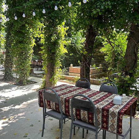 Dost Evi Motel Şǝki Exterior foto