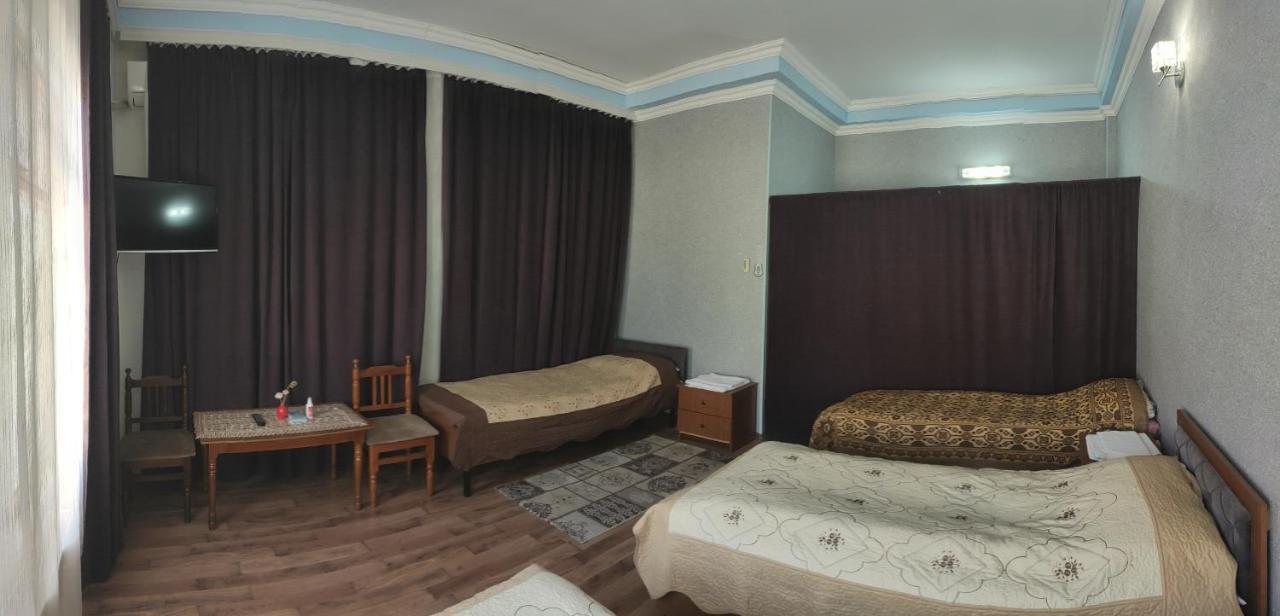 Dost Evi Motel Şǝki Exterior foto