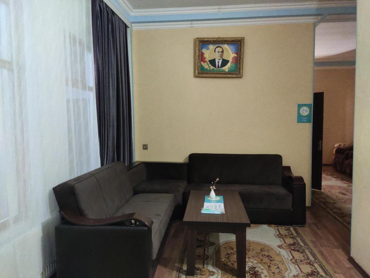 Dost Evi Motel Şǝki Exterior foto