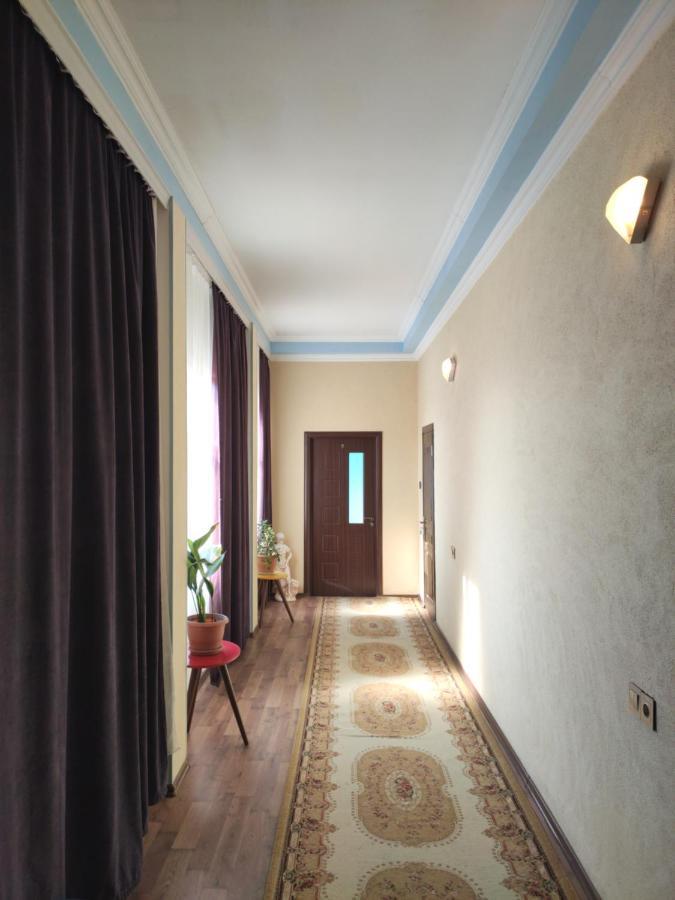 Dost Evi Motel Şǝki Exterior foto