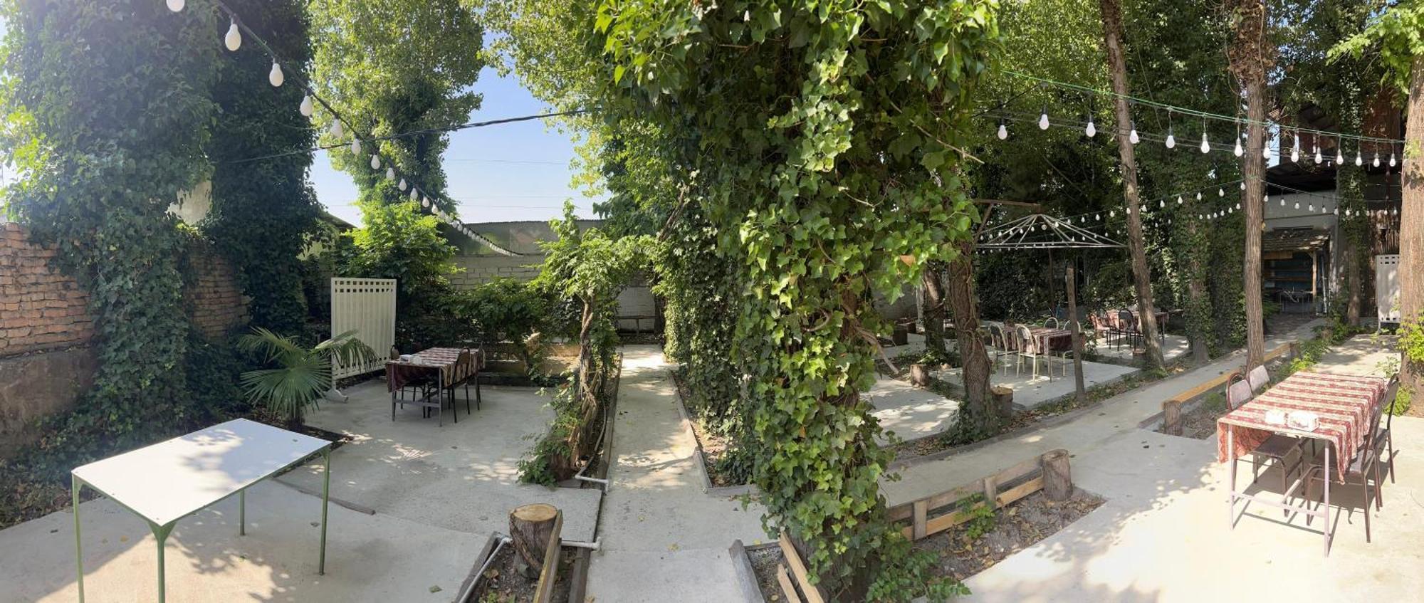 Dost Evi Motel Şǝki Exterior foto